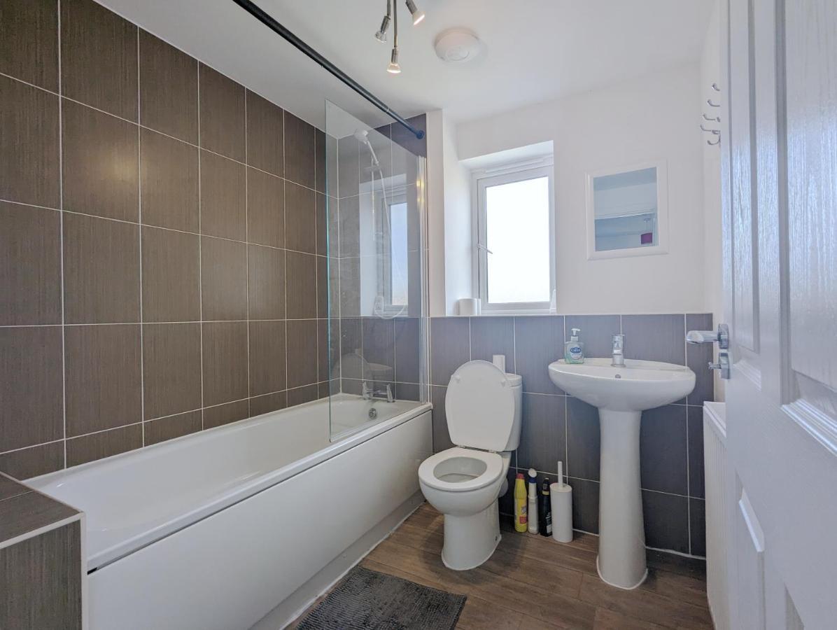 Guest Rooms Near City Centre & Anfield Free Parki Liverpool Kültér fotó