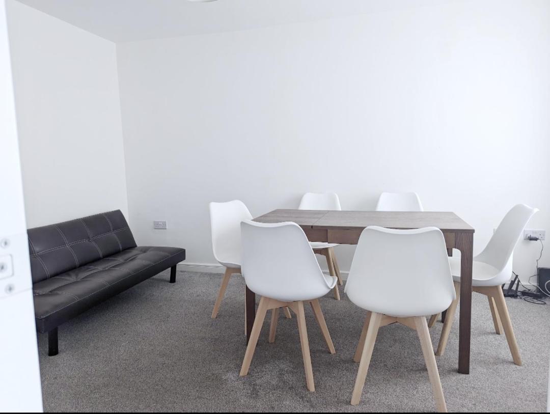 Guest Rooms Near City Centre & Anfield Free Parki Liverpool Kültér fotó